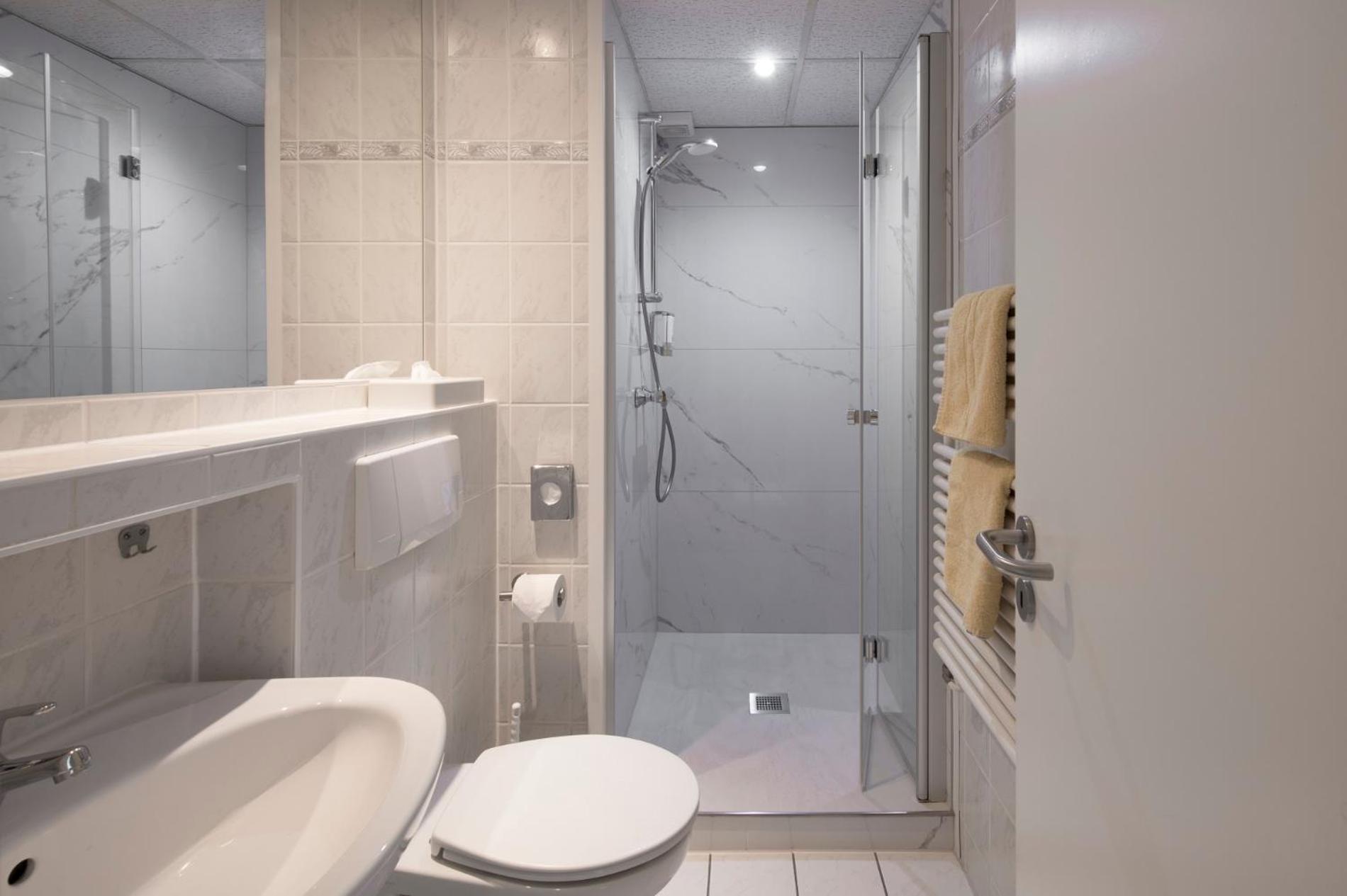Seehotel Ichlim Sewekow ภายนอก รูปภาพ